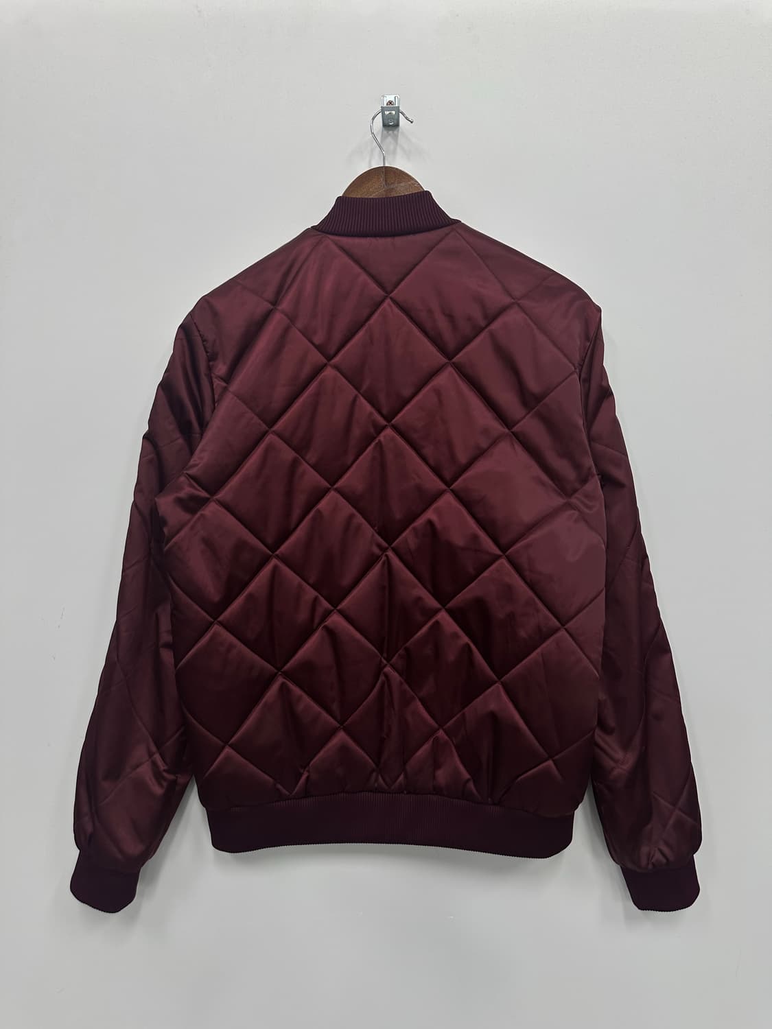 아디다스 버건디 퀄팅 패딩  상품이미지5