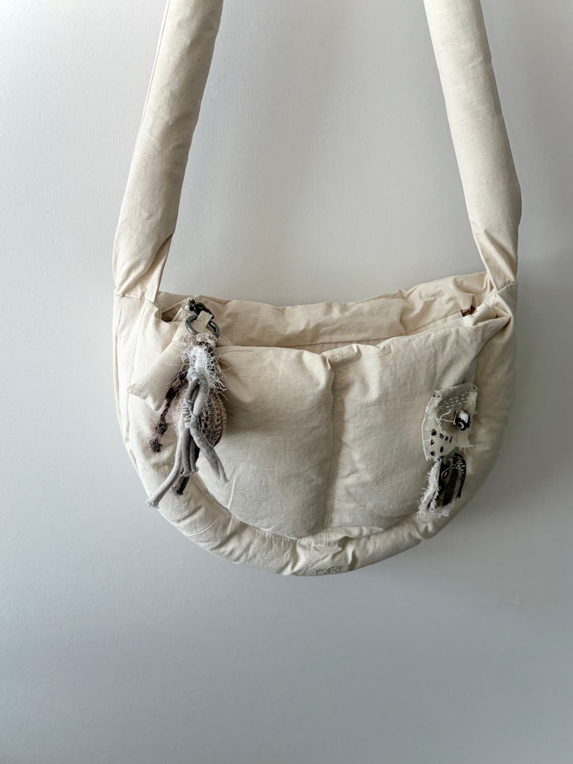 유르트 클라우드 브레드 크로스백 상품이미지10