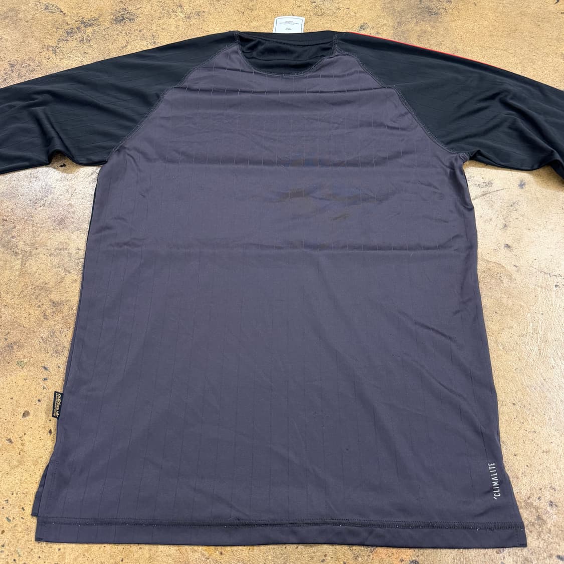 아디다스 검빨 긴팔 티셔츠 95 상품이미지4