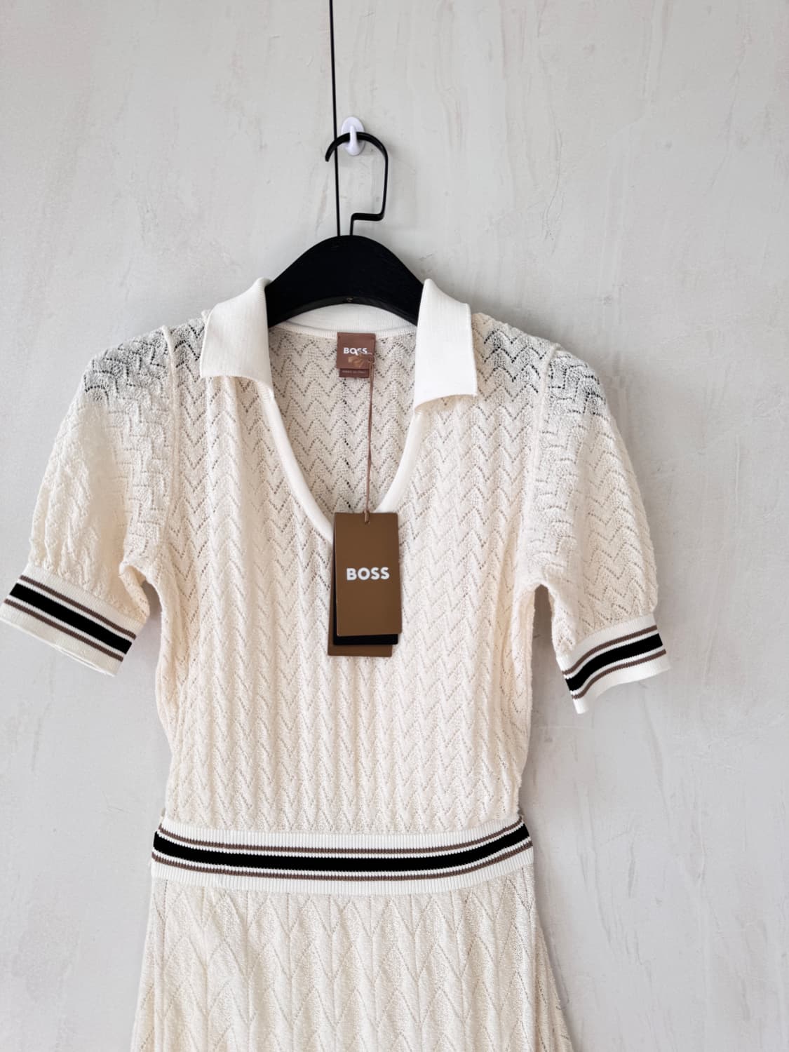 텍있는 새상품 HUGO BOSS 니트 원피스 XS 크림색(44,55사이즈 상품이미지8