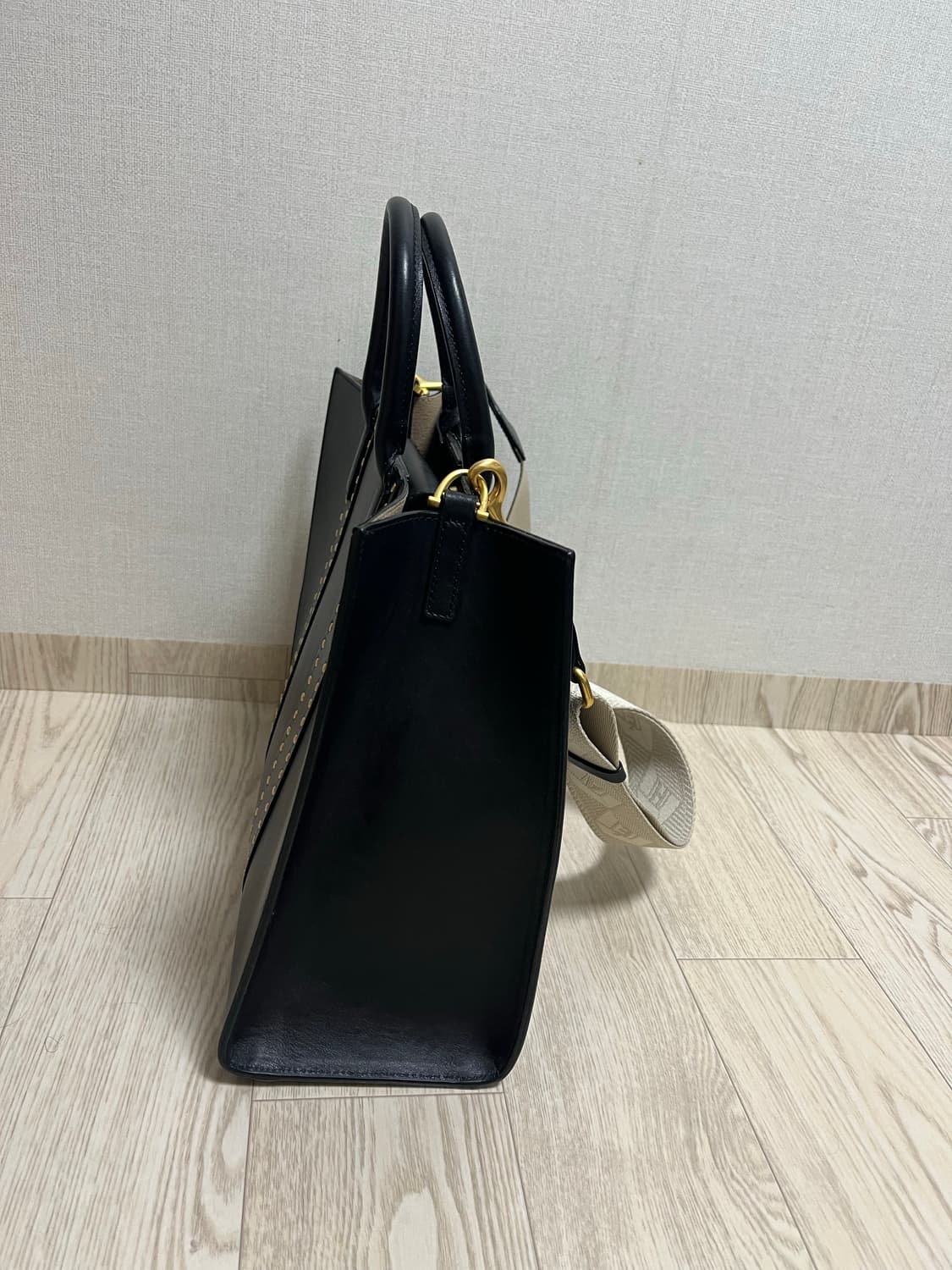 아떼 바네사브루노 오페라백 라지 블랙 상품이미지3