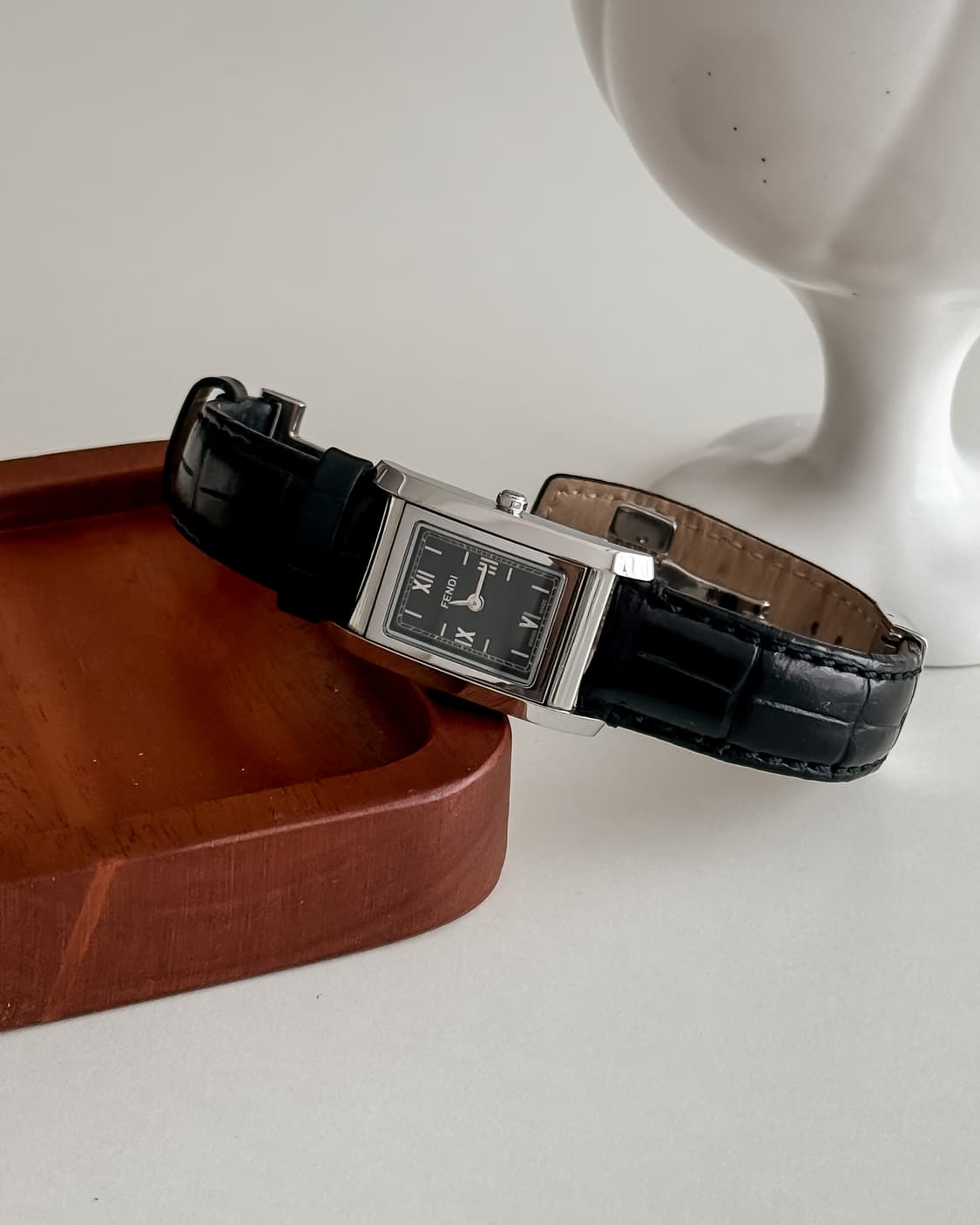 펜디 스퀘어 블랙 다이얼 시계 상품이미지3