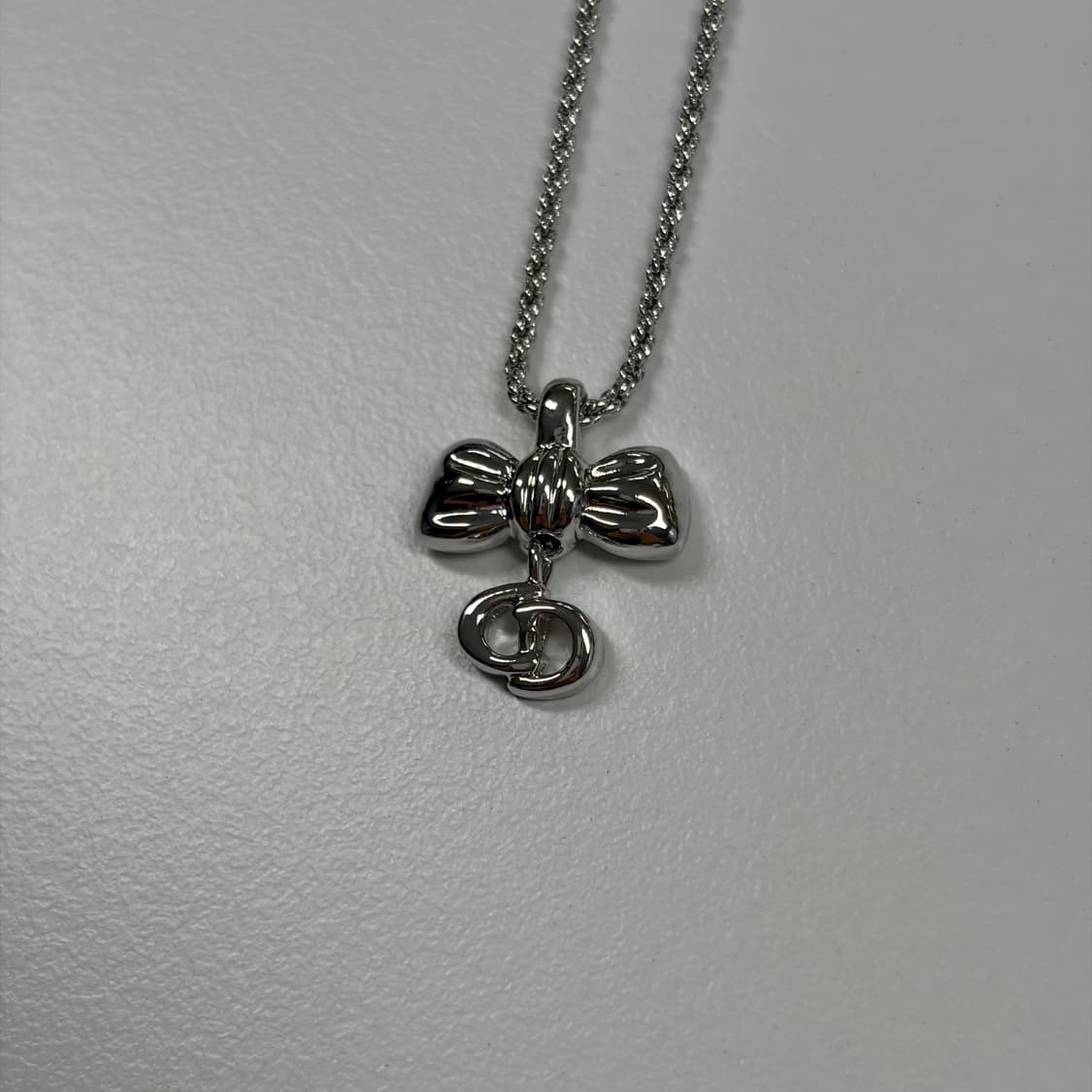 디올 리본 CD 목걸이 상품이미지3