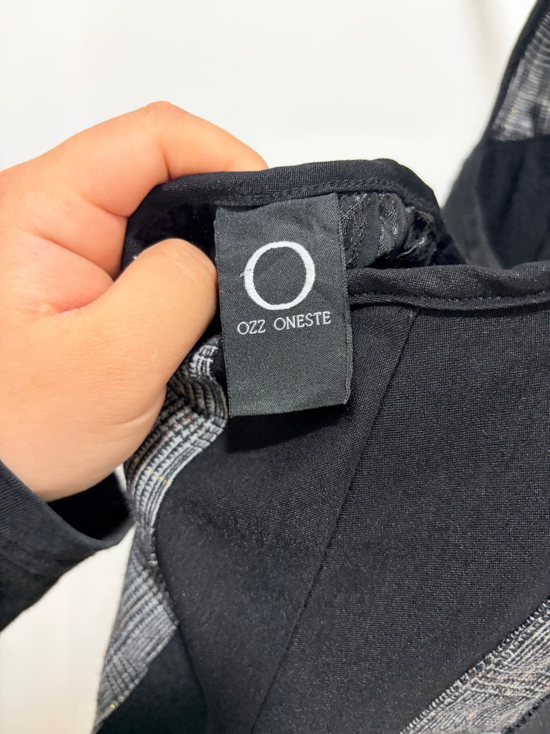 Ozz oneste 홀터넥 슬리브리스 상품이미지9