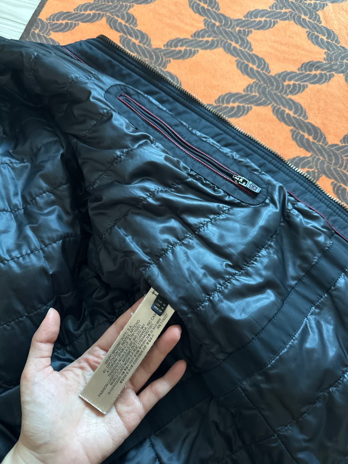 정품 Massimo Dutti 라이트 패딩 네이비 M 상품이미지10