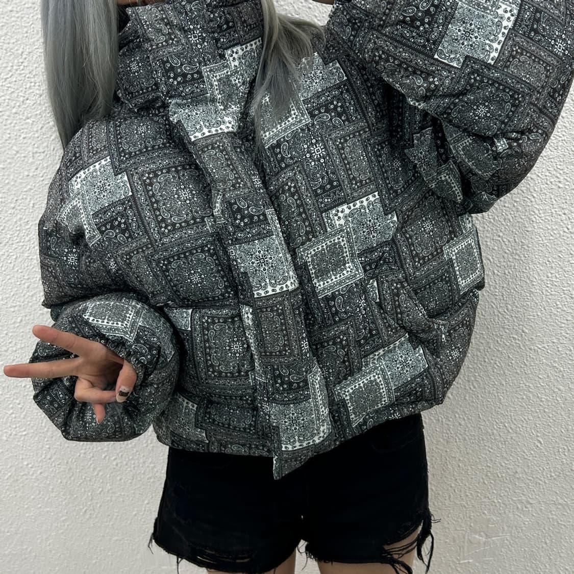 스펠에디트 반다나 패턴 패딩 상품이미지2