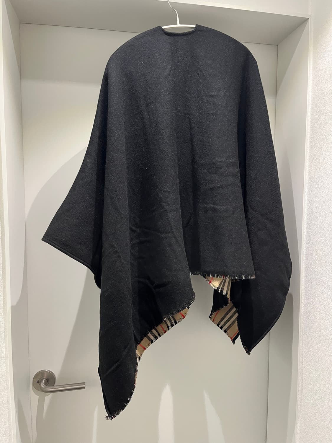 버버리 체크 울 리버시블 케이프 블랙(새제품) 상품이미지2