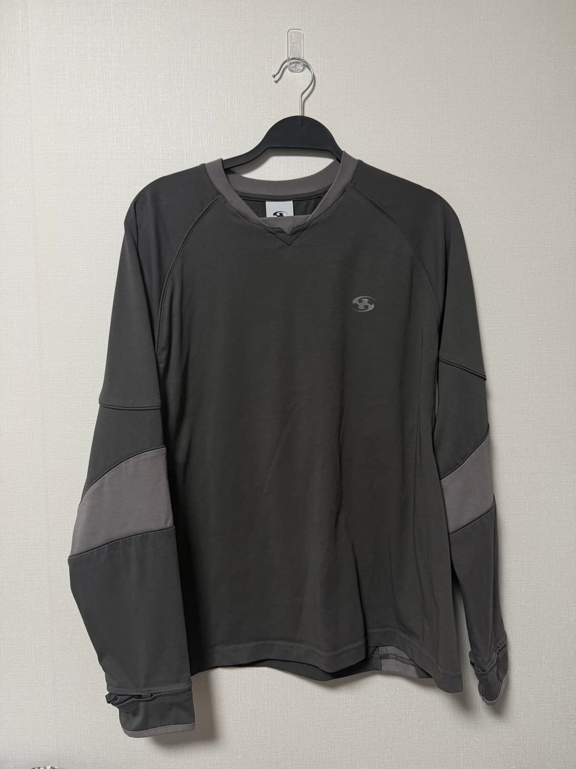 PIPING BLOCK LONG SLEEVES [CHARCOAL] 상품이미지5