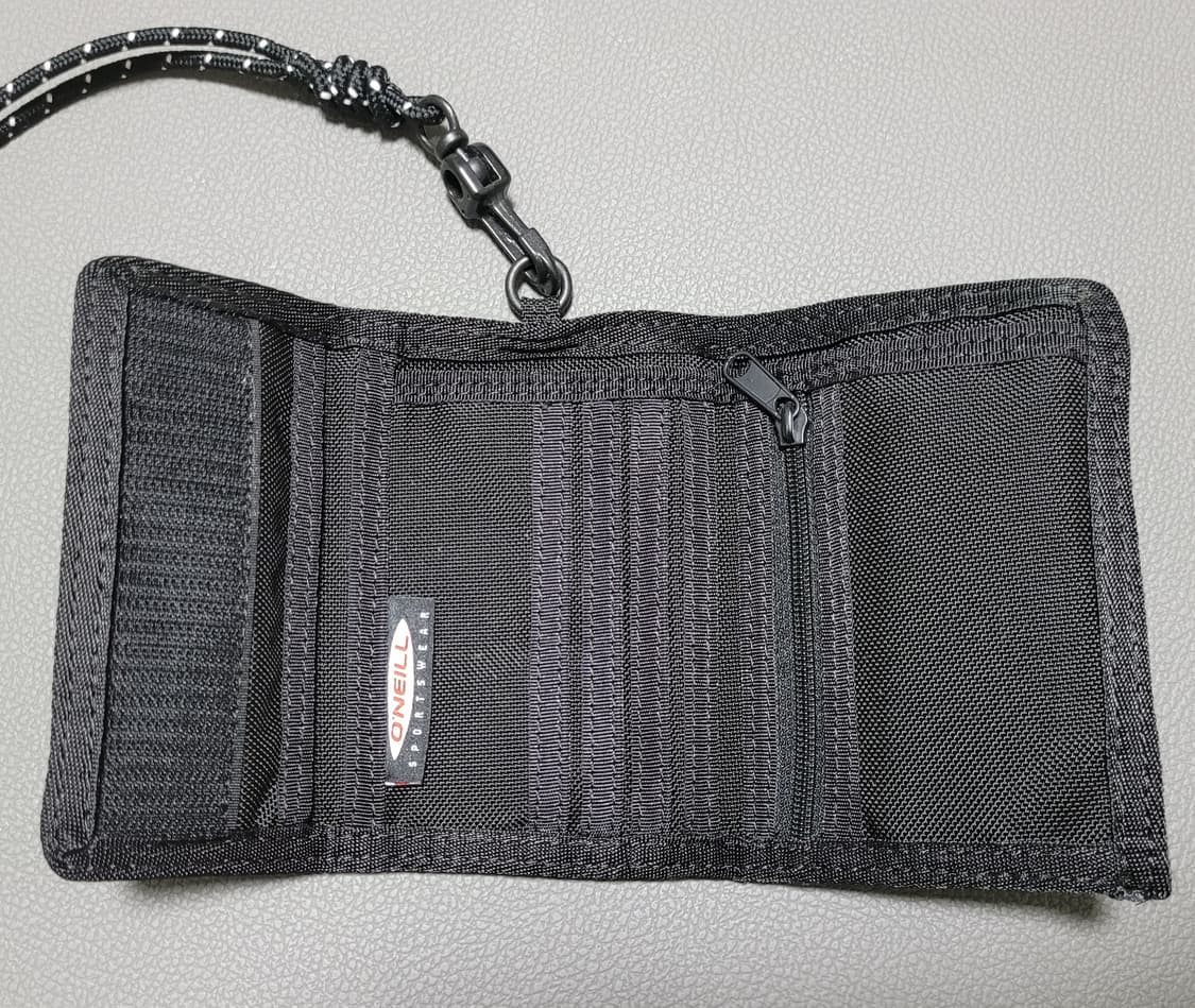 오닐(O'Neill) 목걸이 카드 코인 지갑 블랙 상품이미지2
