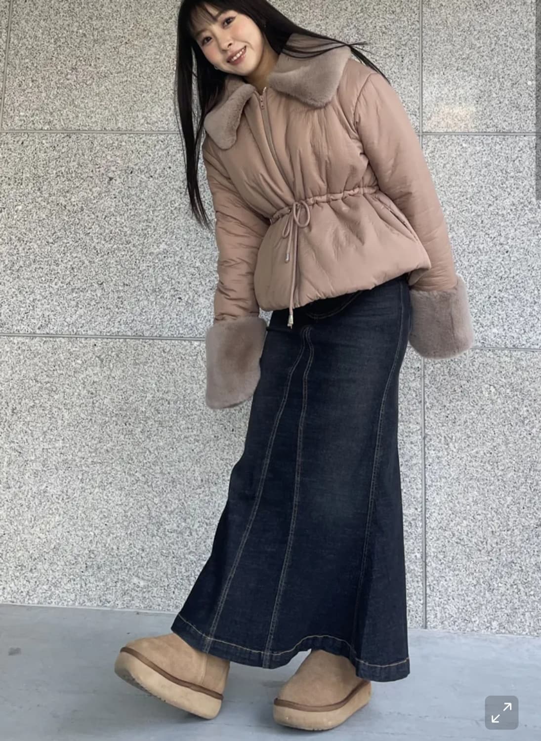 어글리쉐도우 퍼 패딩 핑크베이지 상품이미지5