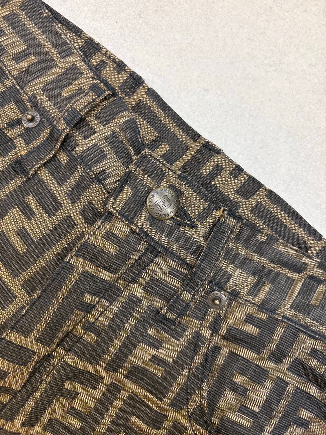 펜디 주카 패턴 모노그램 팬츠 상품이미지4