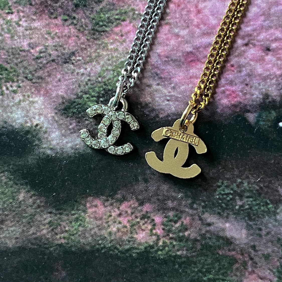 2Color 샤넬 쁘띠 크리스탈 CC 시그니처 목걸이 상품이미지5