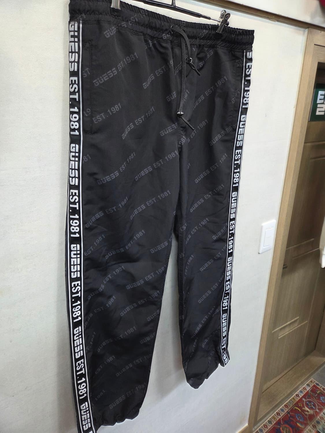 게스 멀티 사이드로고 트랙 폴리팬츠 xl 상품이미지5