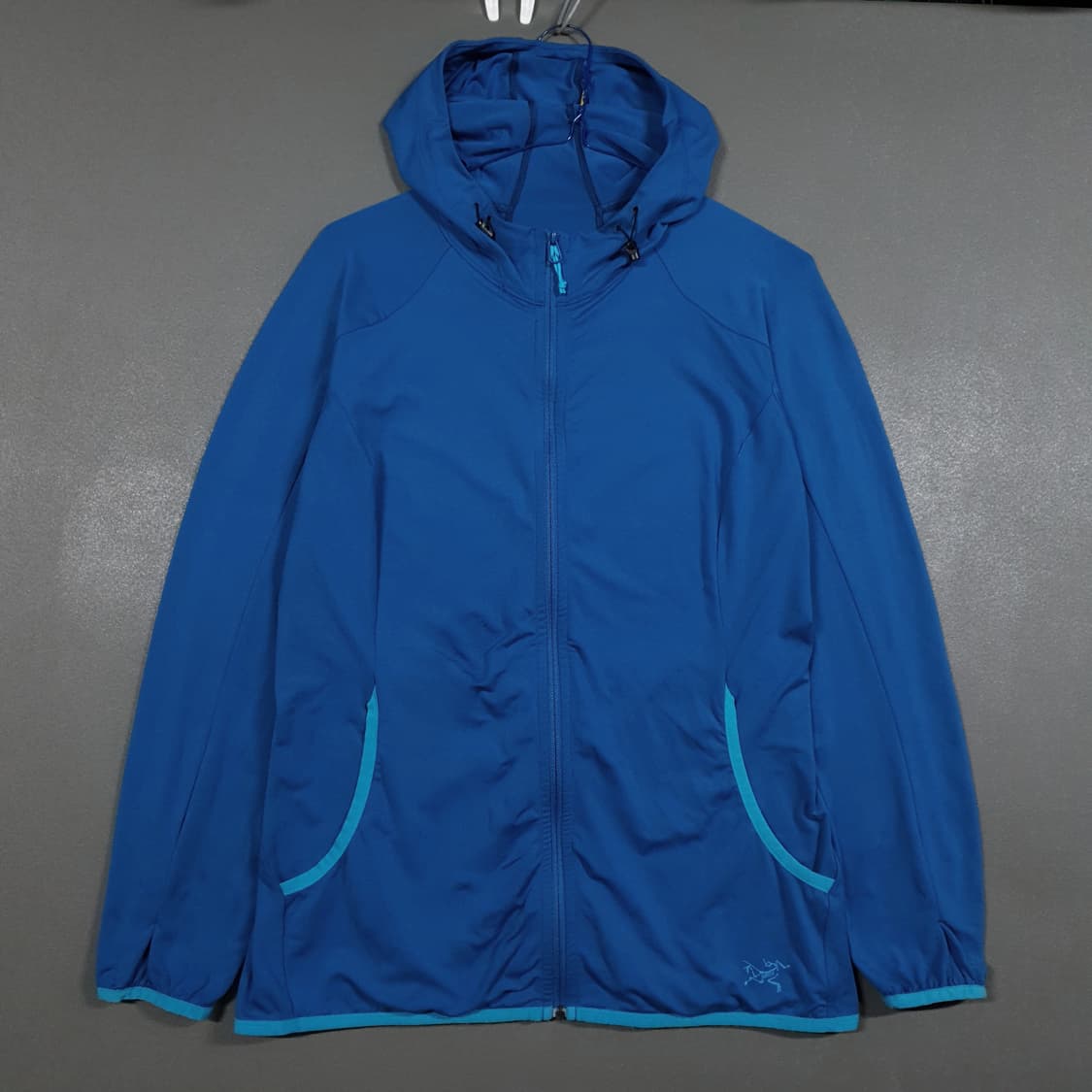 여성 M) 아크테릭스 솔테라 쉘 후드 경량 집업 자켓 블루 상품이미지1