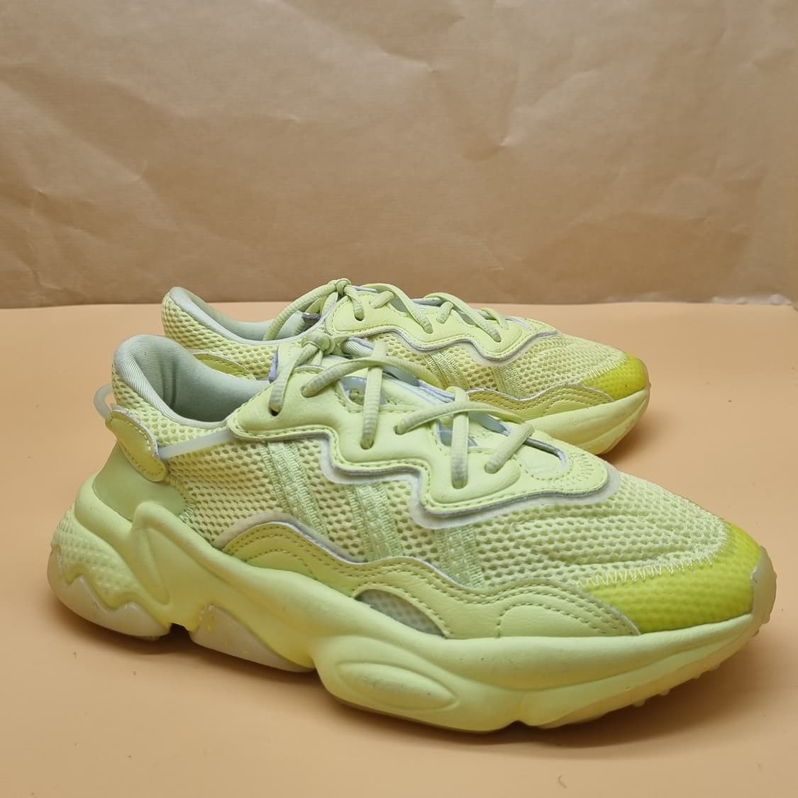 아디다스 오즈위고 형광 운동화 220 상품이미지1