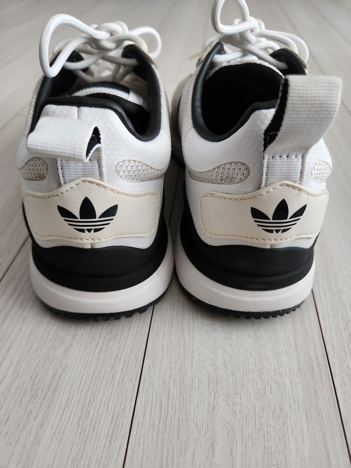새상품급)아디다스 남녀공용 운동화 ZX 700 HD FY1103 스니커즈 상품이미지4