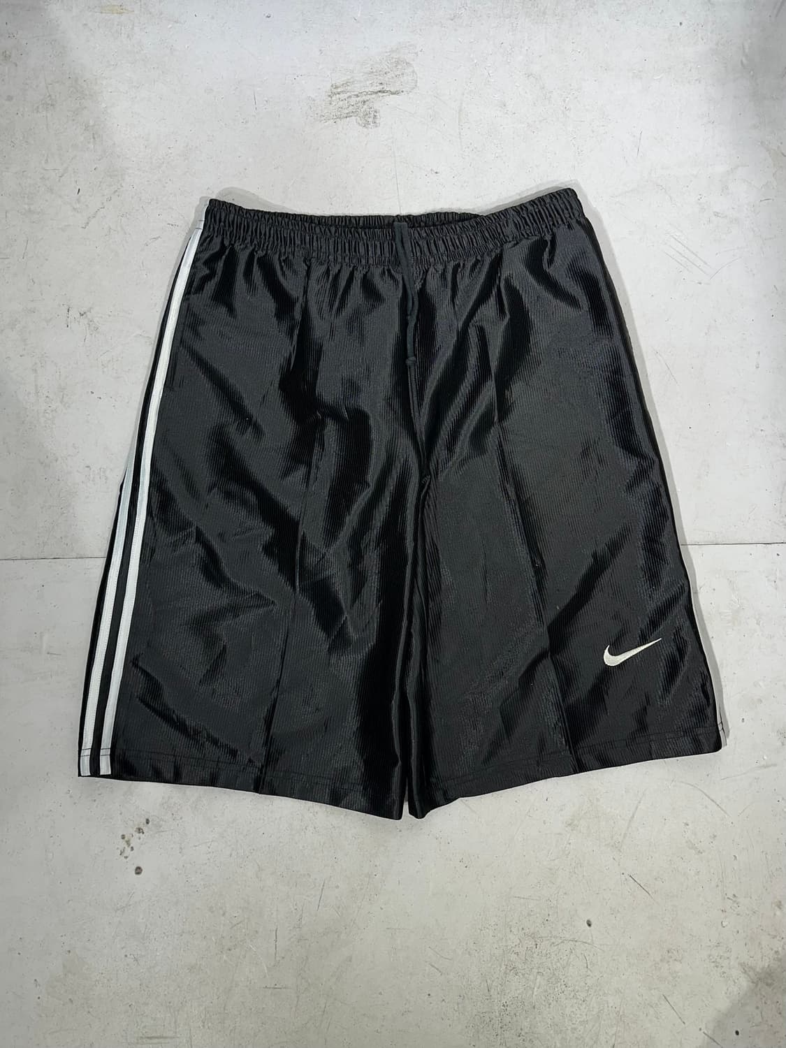 00s 나이키 블랙 와이드 사이드 라인 버뮤다 추리닝 바지 반바지 M  상품이미지4