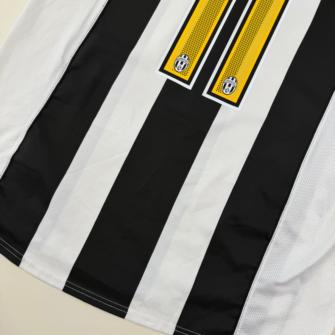 04-05 유벤투스 홈 네드베드 유니폼 상품이미지3