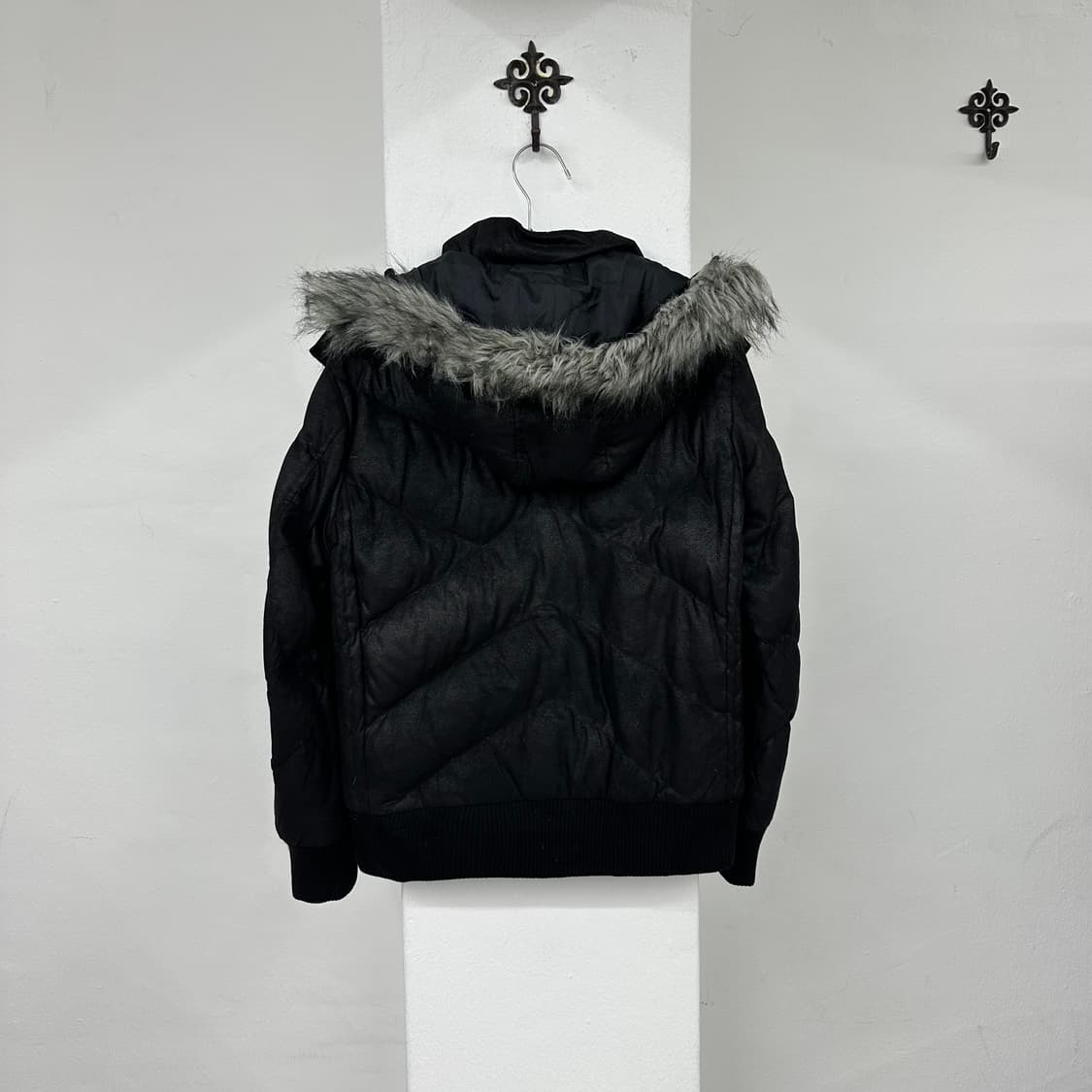waxed texture fur down jacket 상품이미지5