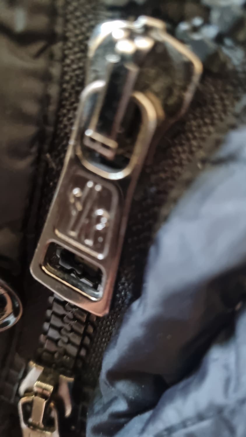 특가) 몽클레어  블랙패딩 점퍼.  M/L 상품이미지7