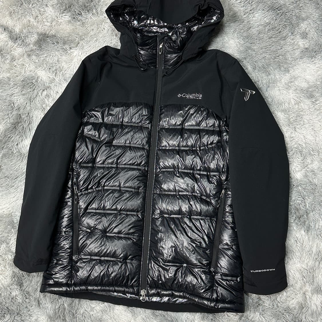 콜롬비아 티타늄 터보다운 경량패딩 L 상품이미지2