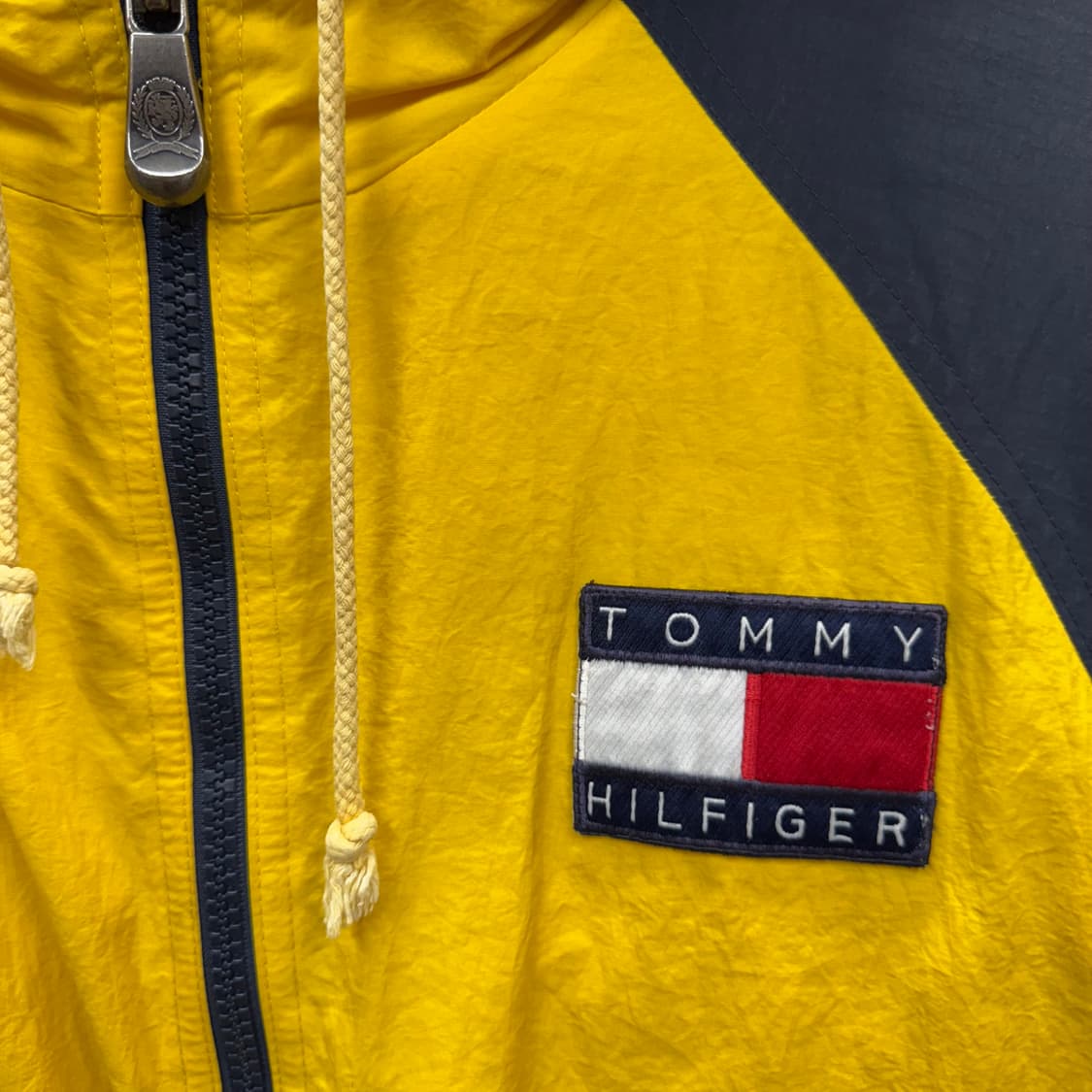 90s 타미힐피거 올드스쿨 나일론 후드집업 옐로 네이비 배색 상품이미지5