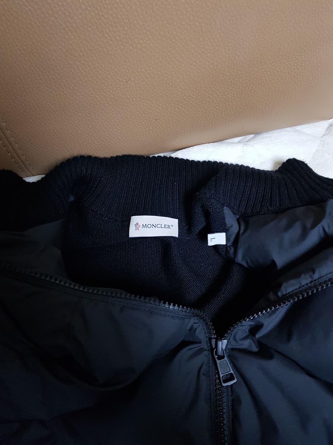 몽클레어 니트 패딩 가디건 블랙 25FW 상품이미지5