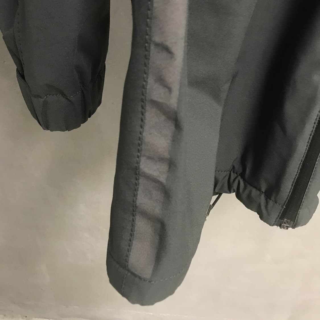 프라다 스포츠 기모 후드 바람막이 자켓 46 상품이미지4