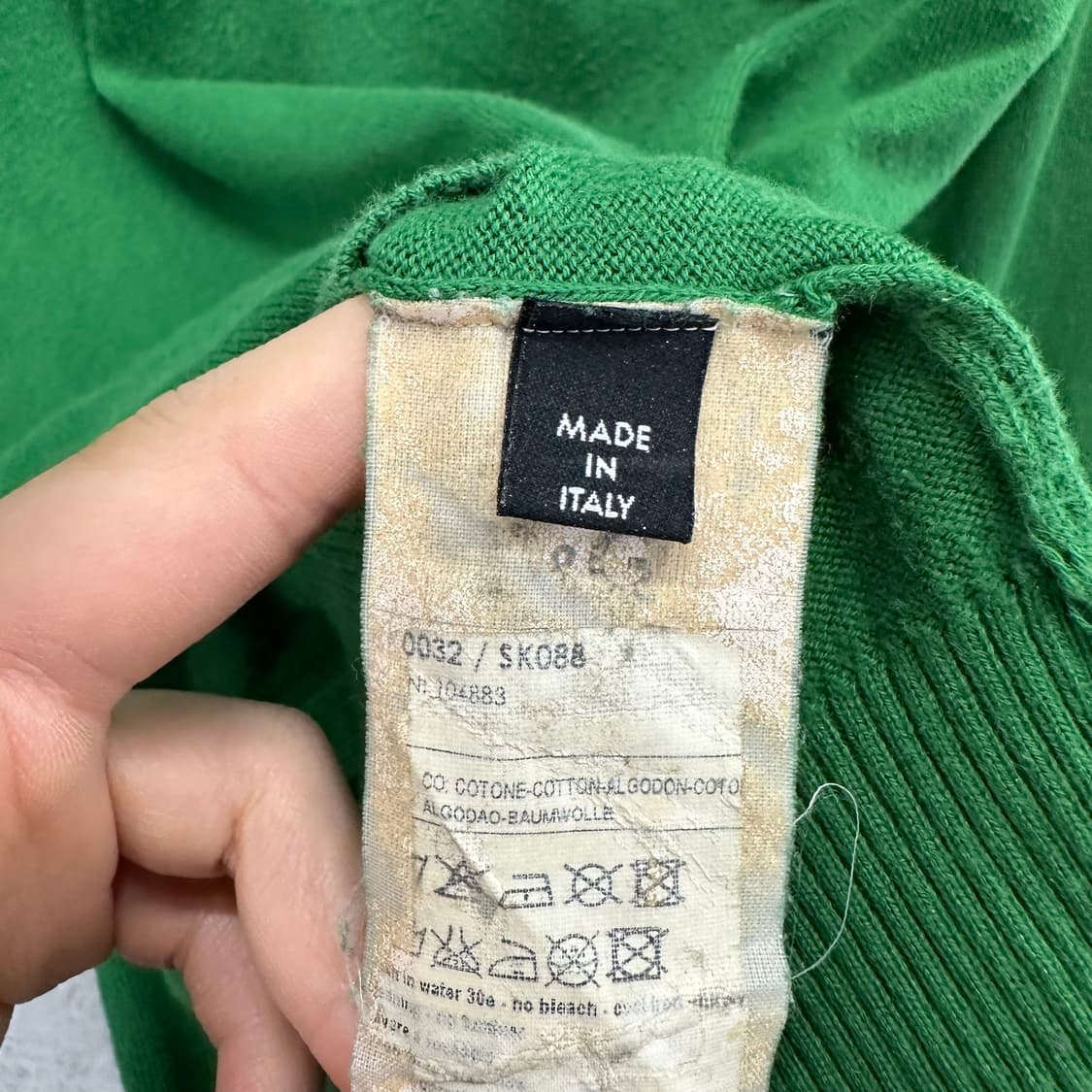 105 돌체앤가바나 남자 브이넥 니트 상품이미지4