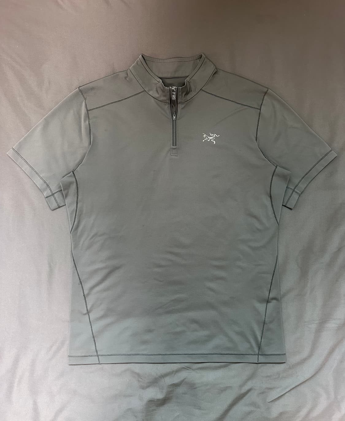 아크테릭스 ARC'TERYX 기능성 반팔 티셔츠 그레이 상품이미지1