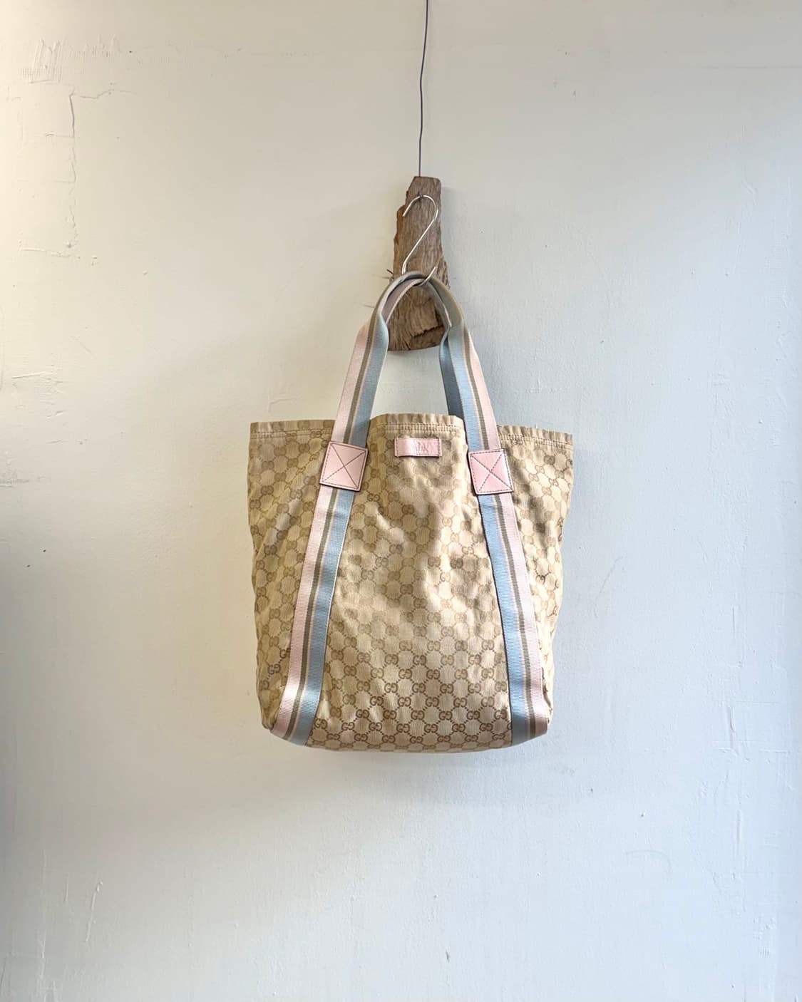 구찌 베이지 핑크 GG캔버스 셔리 토트백 상품이미지1