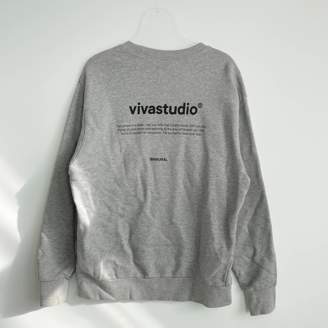 C1 비바스튜디오 로케이션 크루넥 맨투맨 L사이즈 상품이미지3