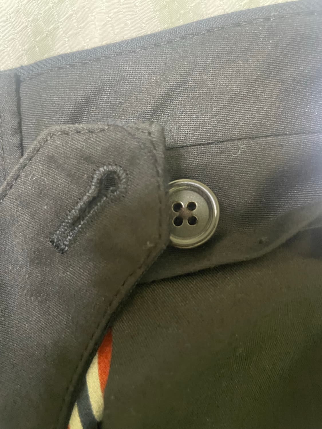 톰브라운 슬랙스 40사이즈 팝니다 상품이미지3