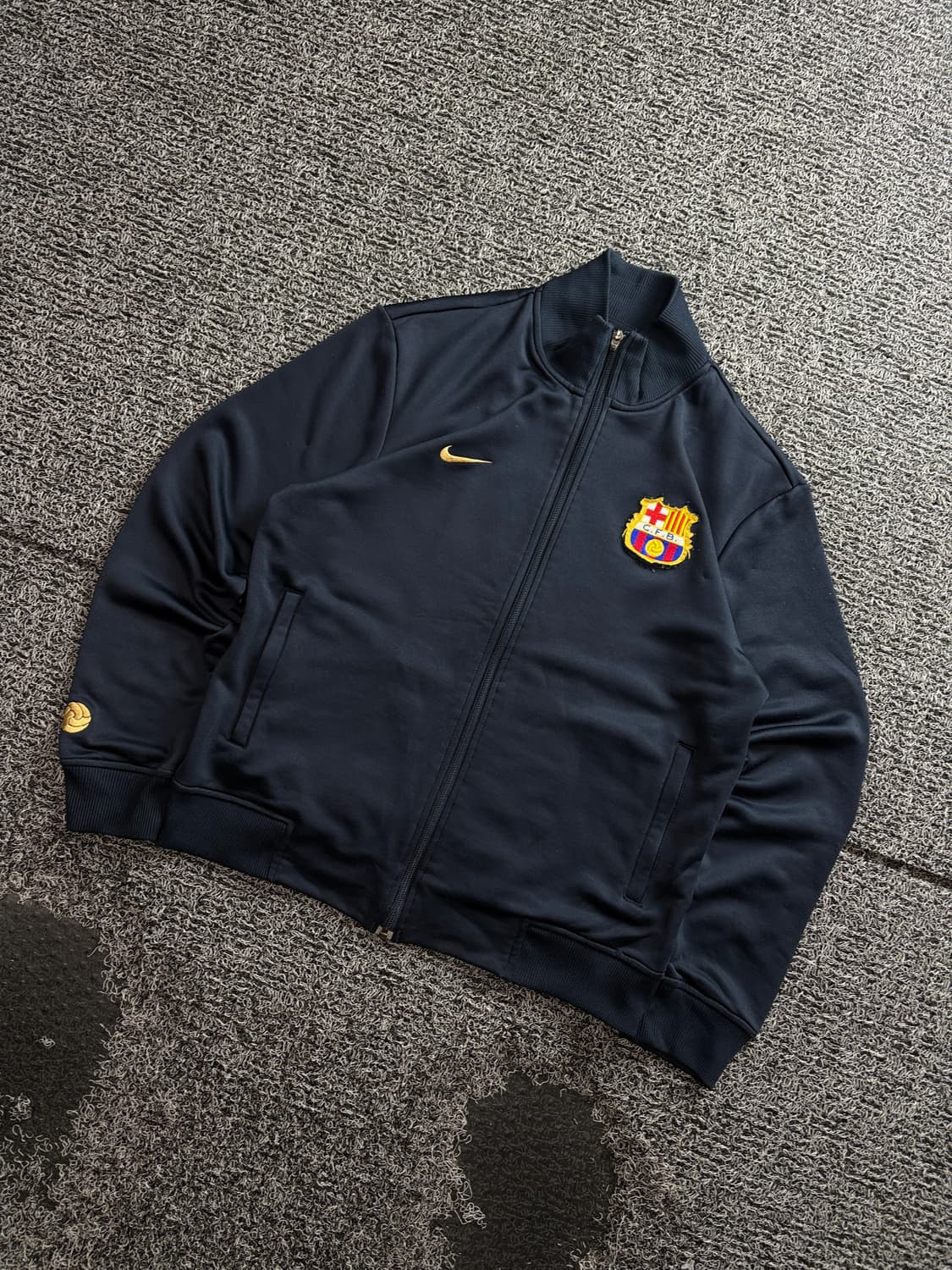 나이키 바르셀로나 레트로 풋볼 트랙 탑 3848 상품이미지1