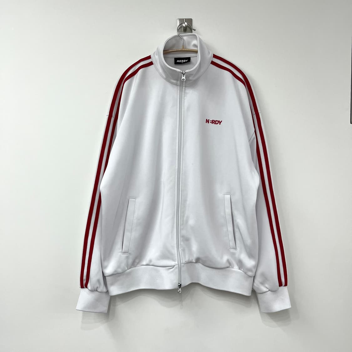 널디 레드 사이드라인 화이트 흰빨 트랙탑 져지 상품이미지2