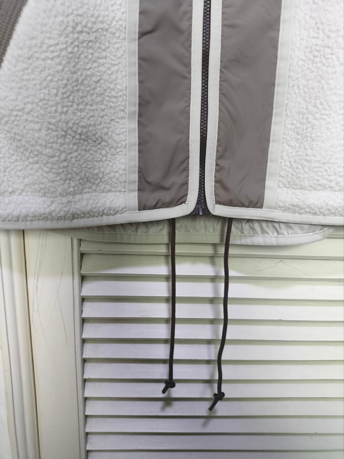 L 나이키 에센셜 세르파 베스트자켓 바닐라크림 조끼 상품이미지5