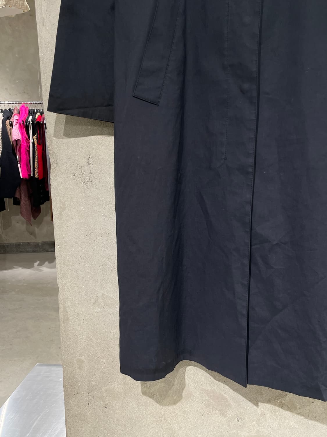 프라다 블랙 히든 스냅버튼 왁스 씬 코트 상품이미지4