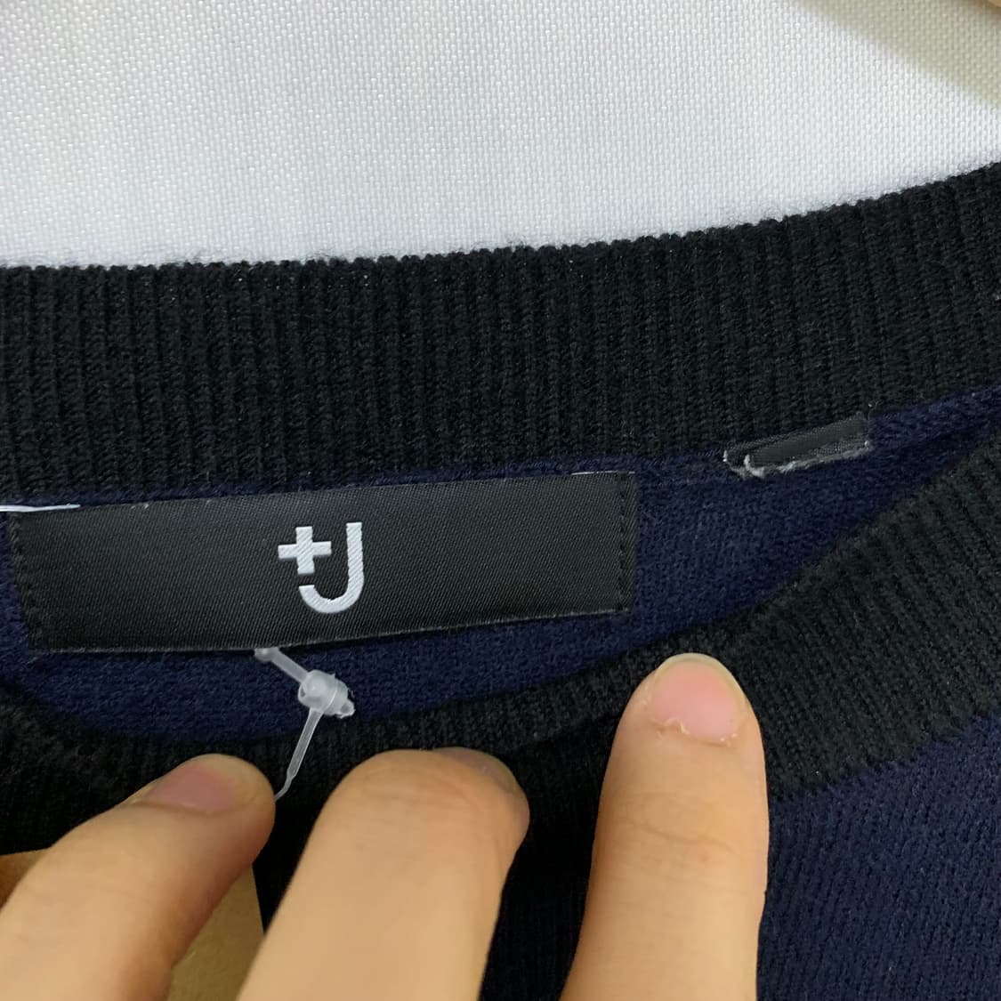 유니클로 질샌더 캐시미어 100 언발란스 배색 긴팔 니트 남녀공용 상품이미지7