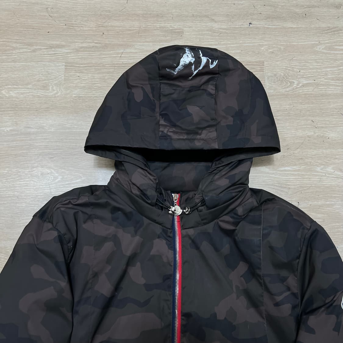 몽클레어 몽클레르 밀리터리 후드 패딩 점퍼 [카모플라쥬] 2XL/110 상품이미지2