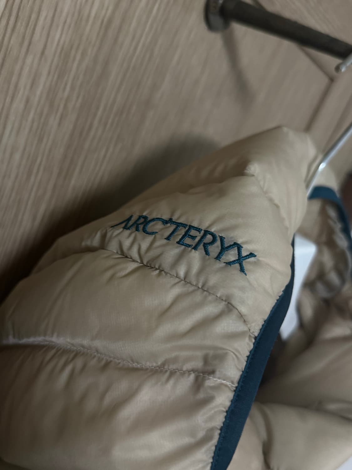 아크테릭스 24FW 세륨 경량패딩 정글메이즈 M 상품이미지2