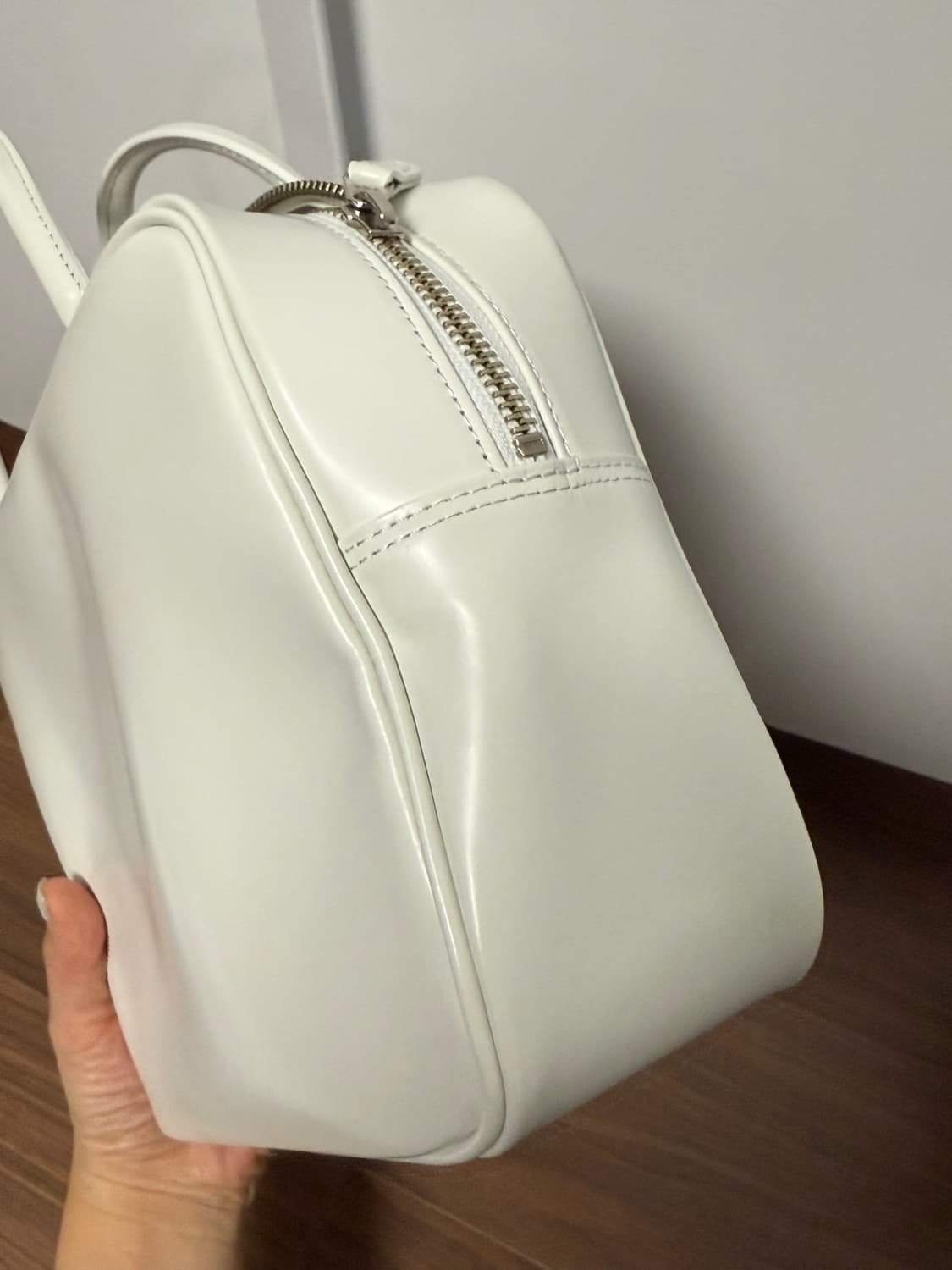 꼼데가르송 아오야마 2호 스퀘어 화이트 상품이미지2