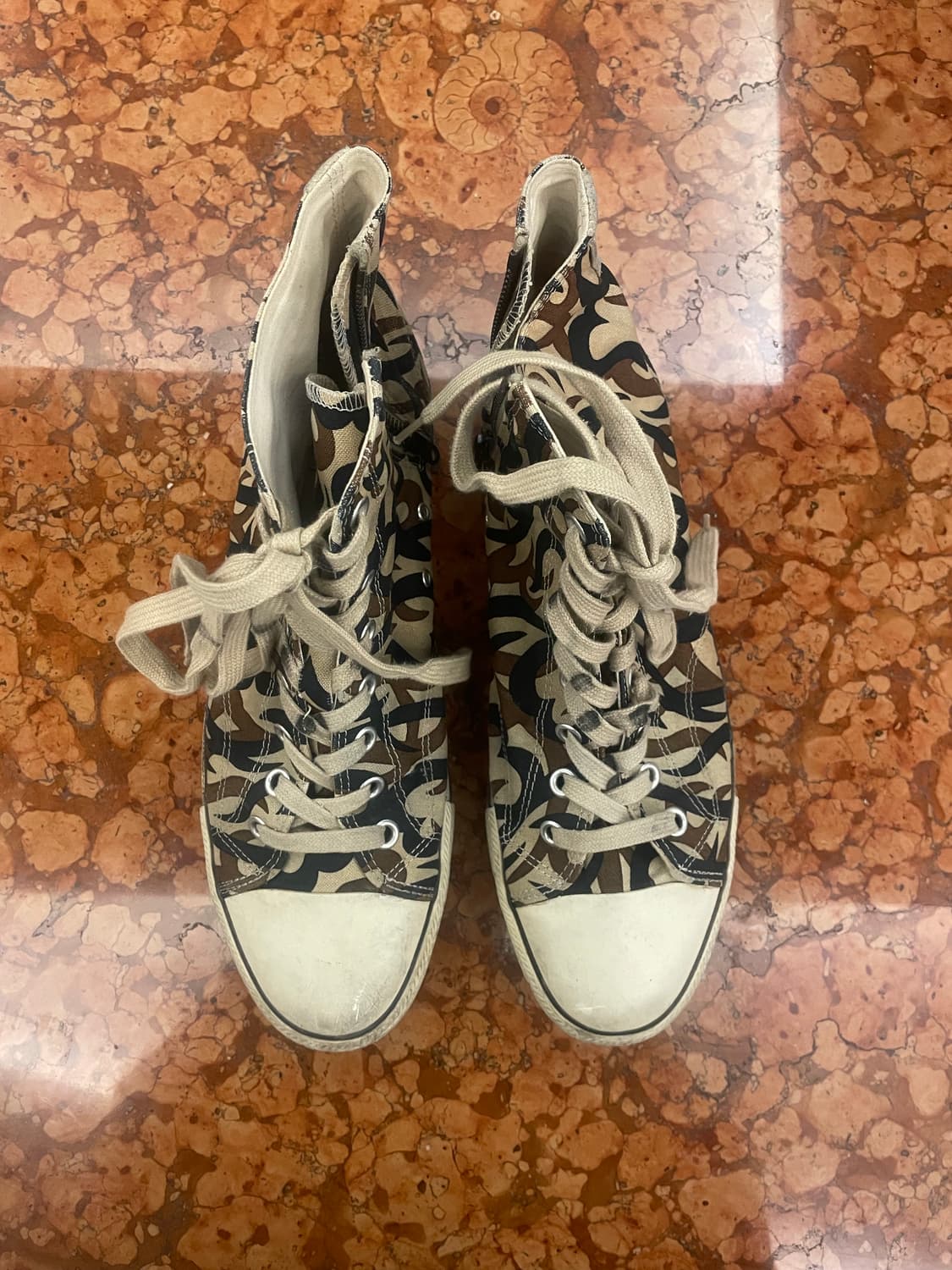 넘버나인 2004aw 트라이벌 하트 스니커즈 상품이미지2