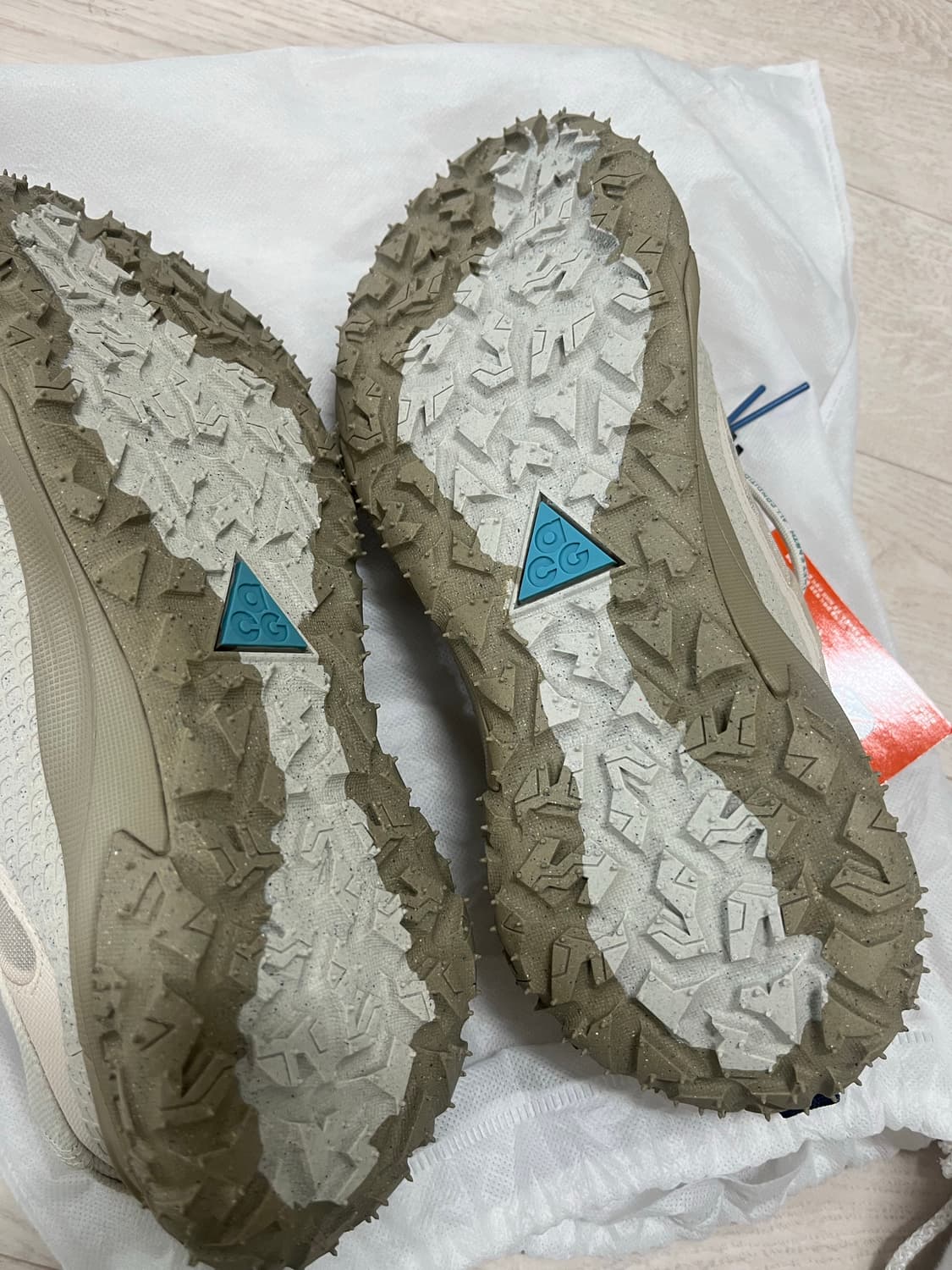 나이키 ACG 마운틴 플라이 2 로우 240 상품이미지2