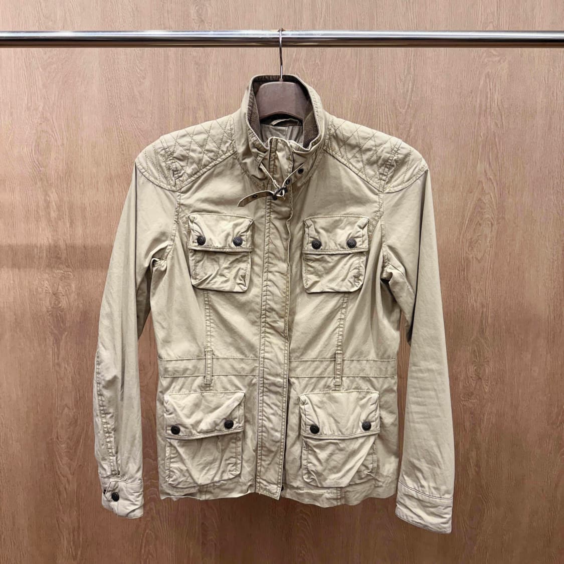 데님 앤 서플라이 사파리 필드 자켓 멀티포켓 디테일 밀리터리 베이지 상품이미지2