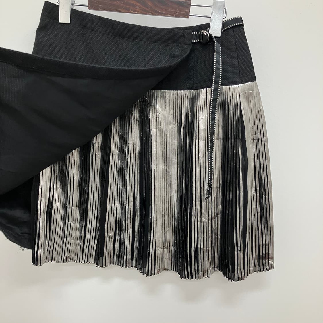 Artisan 블랙 플리츠 미니스커트 상품이미지3