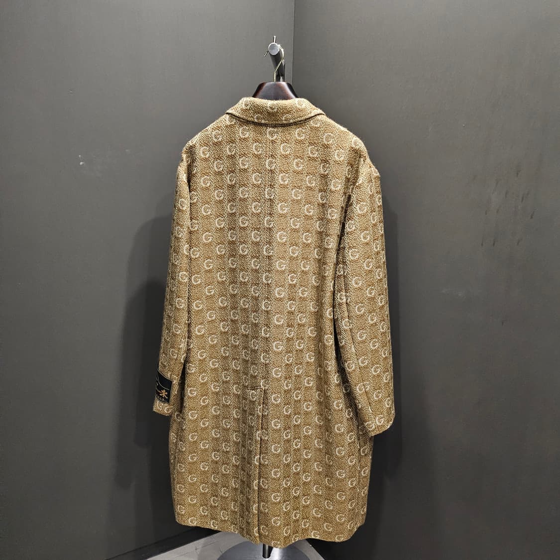 구찌 GG로고 자카드 헤리 스타일즈 코트 상품이미지5