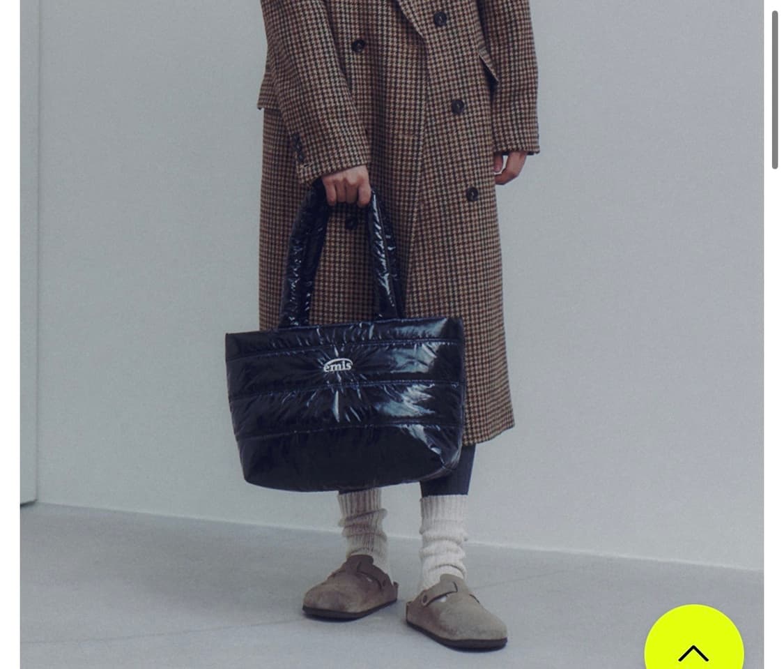 emis 이미스 글로시 패딩 호보백 블랙 상품이미지2