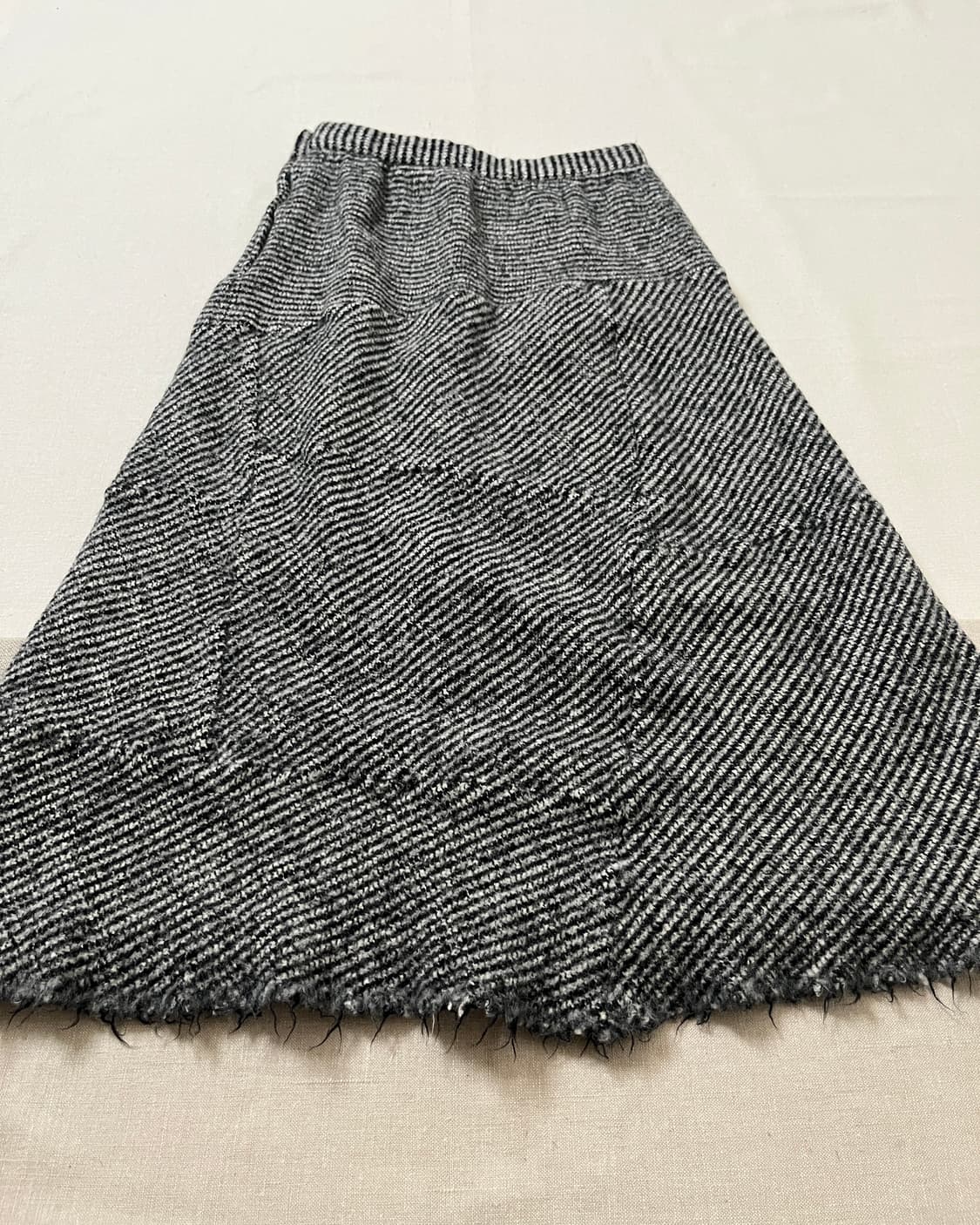 꼼데가르송 트위드 울 트위스트 스커트 comme des garcons  상품이미지4