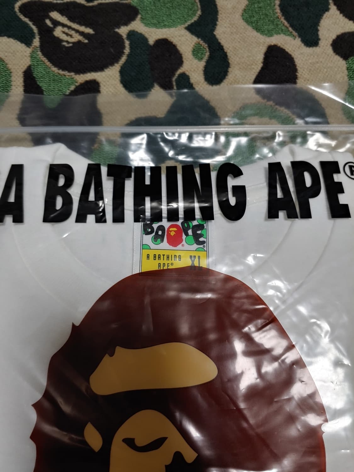 [XL] 베이프 갤러리 X 블랙아이 패치 ABC 블루카모 레터링 반팔티 상품이미지5