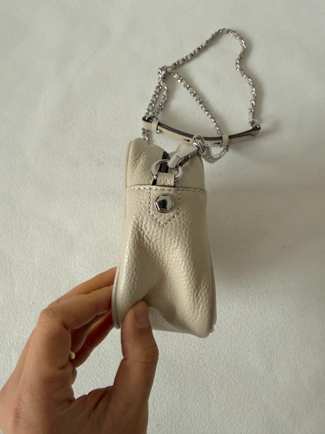 오야니(ORYANY) 레더 체인 크로스백 상품이미지3